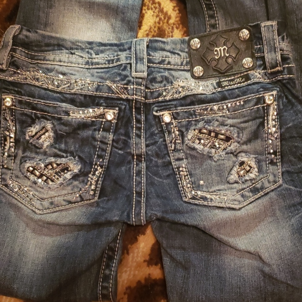 Miss me 25 straight inseam 33